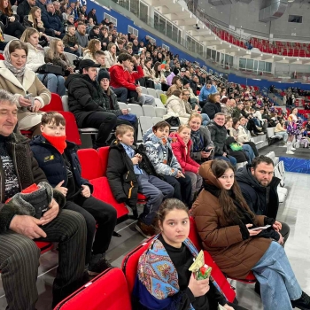 Подопечные фонда "МНОГО ДЕТИ" поддержали Хоккейный клуб «МГУ-Талина» 